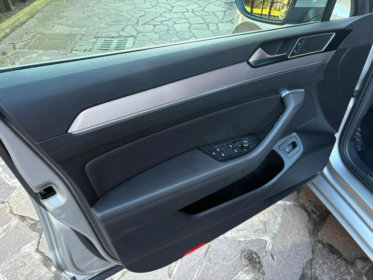 Volkswagen Passat Variant 2.0 TDI DSG Highline BlueMotion Technology