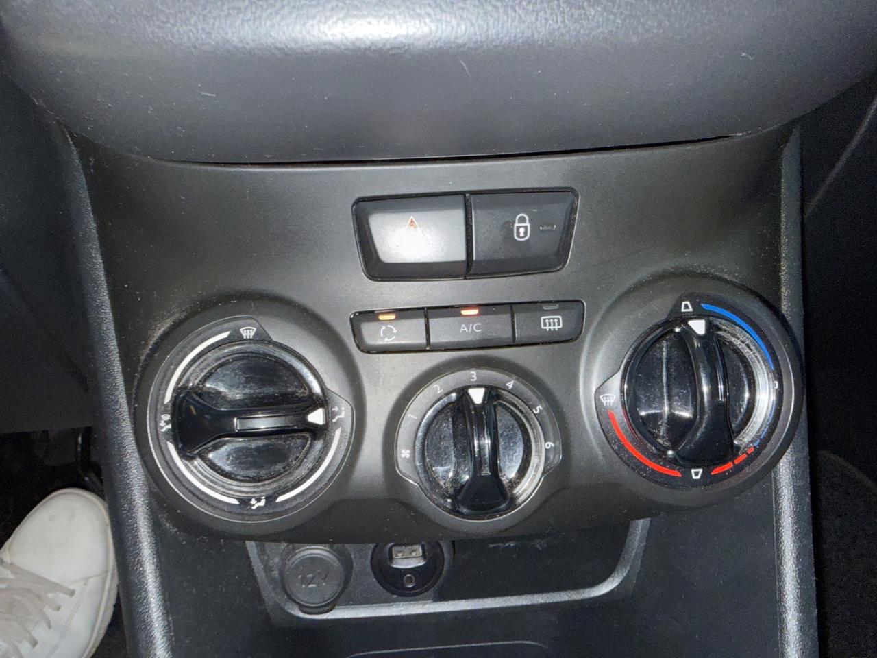 Peugeot 208 PureTech 82 5 porte Allure