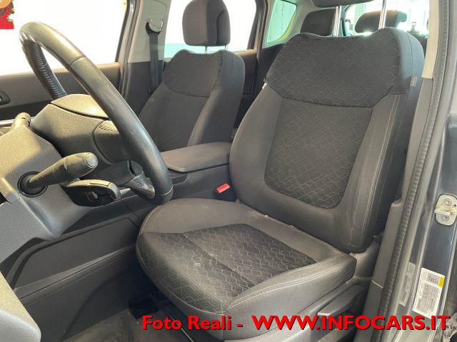 PEUGEOT 3008 1.6 HDi 115CV Active