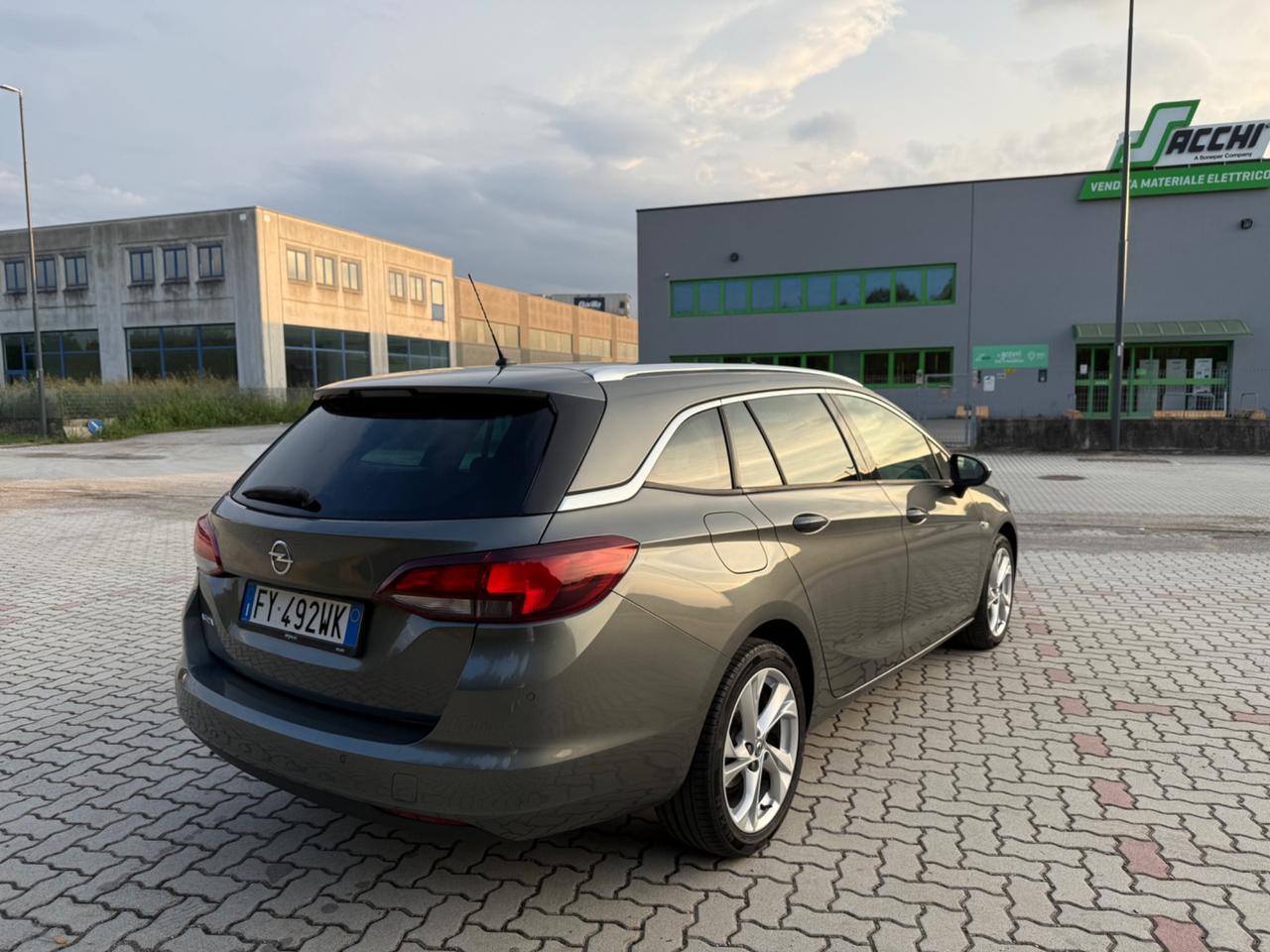 Opel Astra 1.6 CDTi 136CV Start&Stop Sports Tourer Innovation