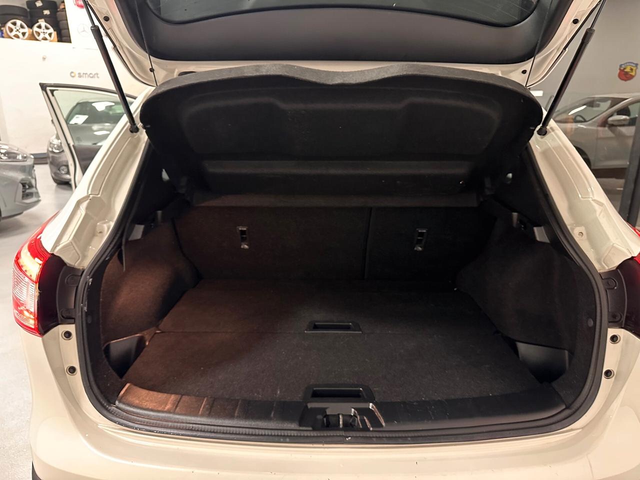 NISSAN QASHQAI 1.5 DCI