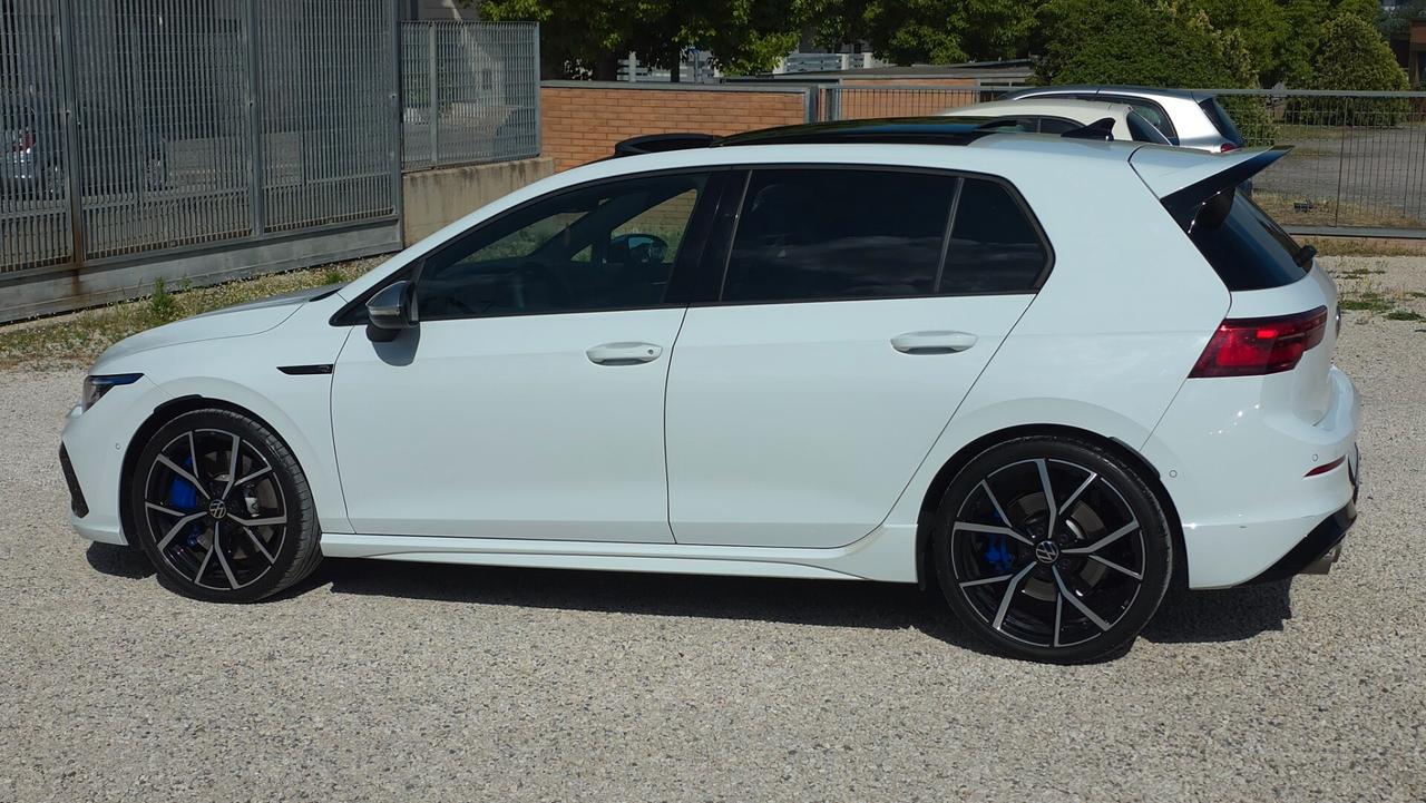 Golf R - 2.0 TSI 320cv - AKRAPOVIC