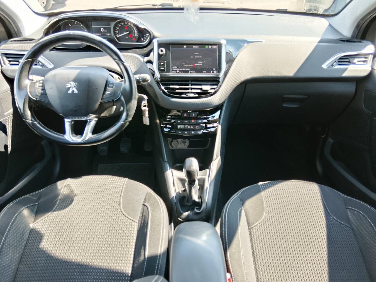 Peugeot 208 HDi Allure NAVI/CAMER/CROMO