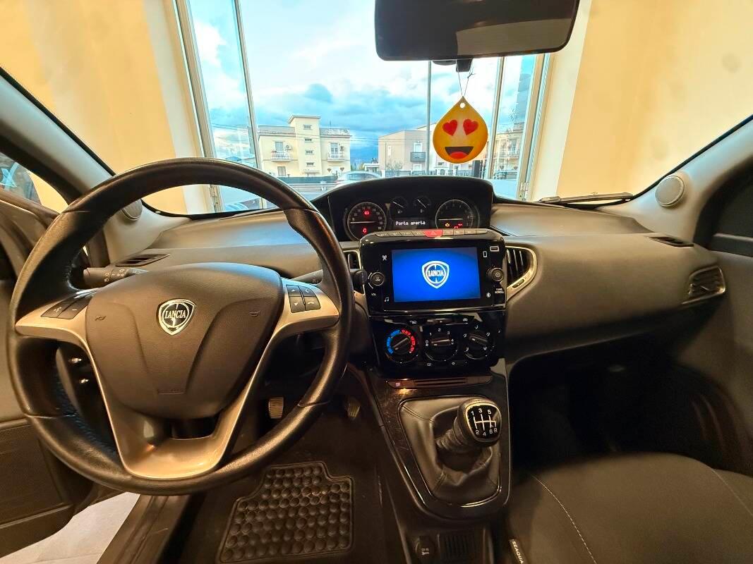 Lancia Ypsilon III 1.0 firefly hybrid Gold s&s 70cv 5p.ti