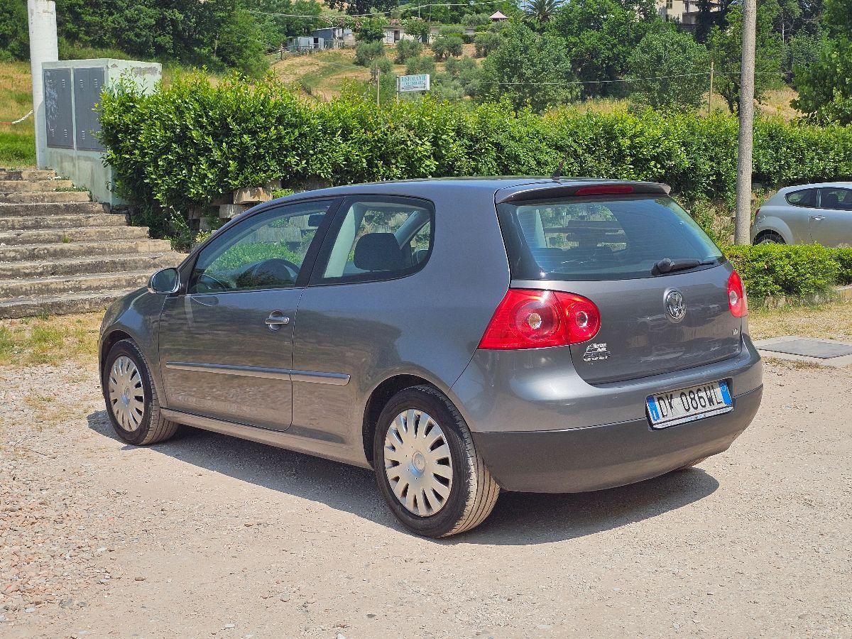 VOLKSWAGEN GOLF 5 1.6 BENZINA 3P GARANZIA 12M