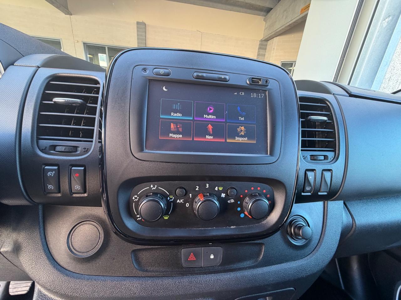 Opel Vivaro 9 POSTI