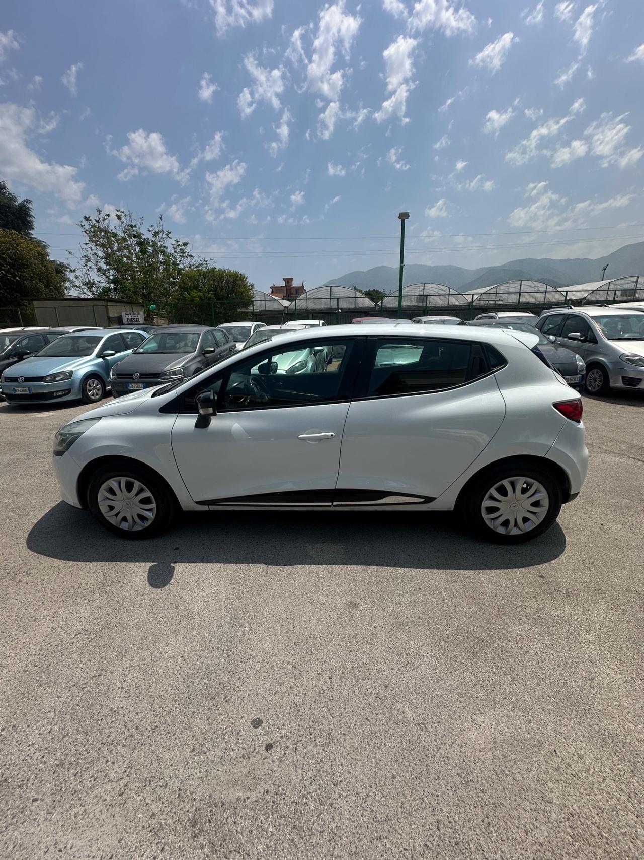 Renault Clio 1.2 75CV GPL 5 porte Costume National