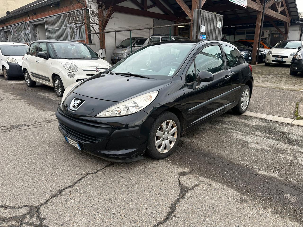 Peugeot 207 1.4 8V 75CV 3p. X Line