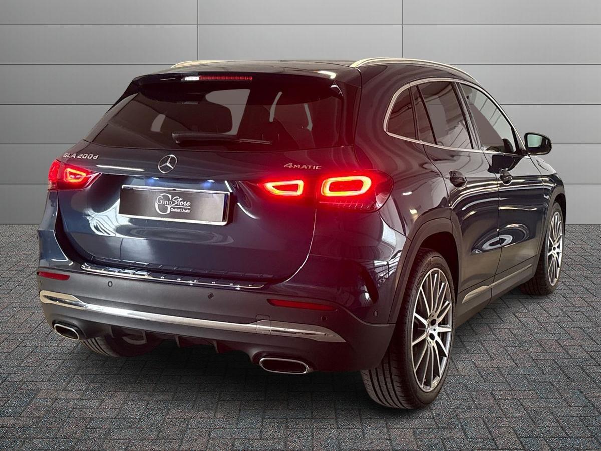 Mercedes-Benz GLA 200 d Premium 4matic auto