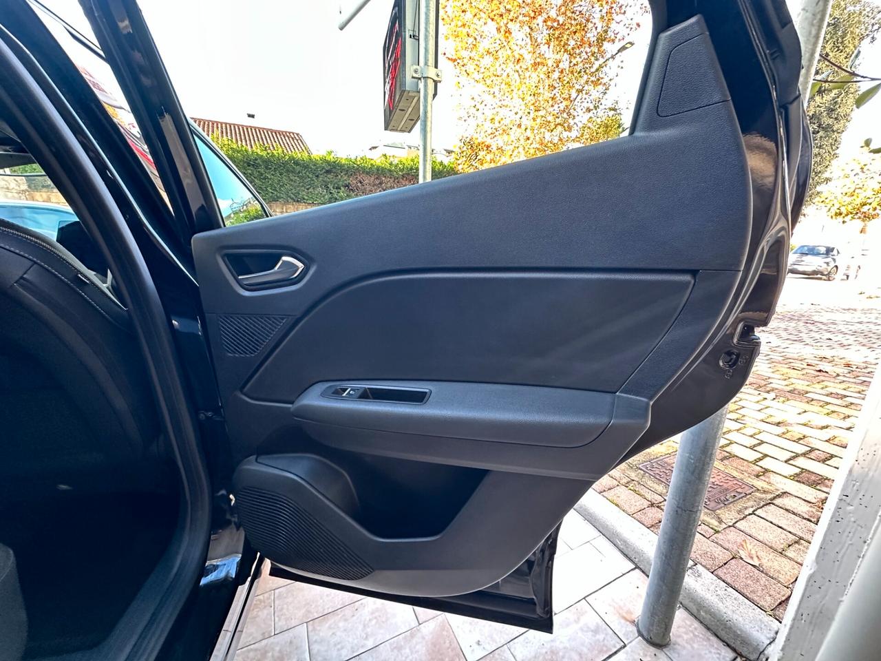 Renault Captur 1.0 TCe – Techno – 03/2025 – 17.500 km – Promo 18.900 €