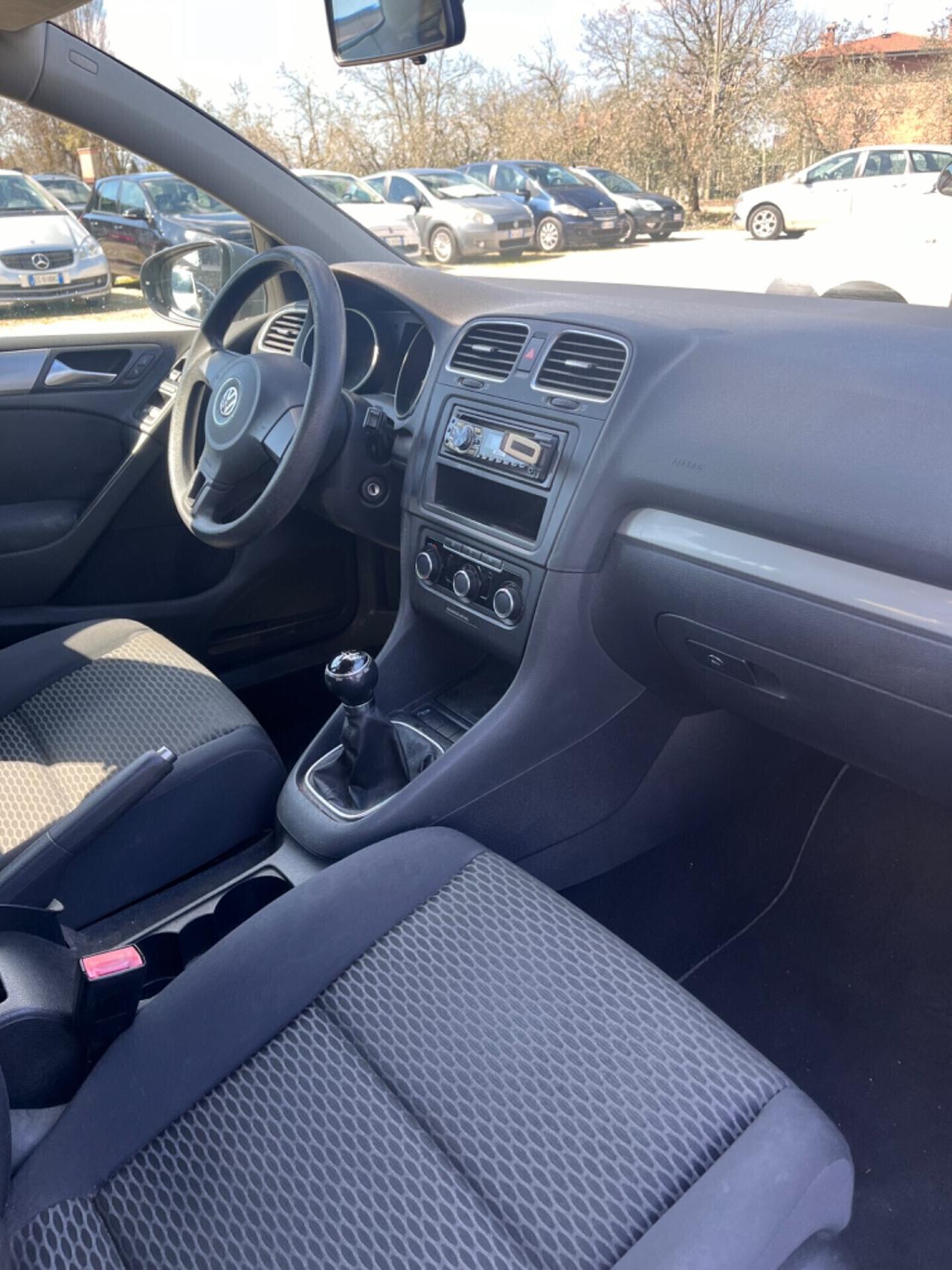 Volkswagen Golf6 1.6TDI Sport Edition NEOPATENTAT