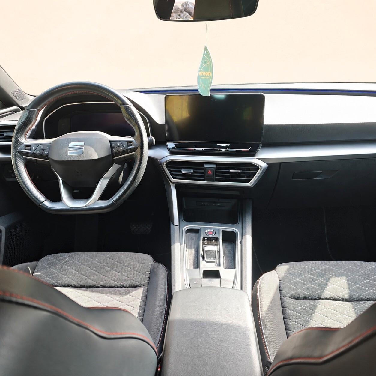 SEAT Leon 1.0 eTSI 110 CV DSG FR Automatica
