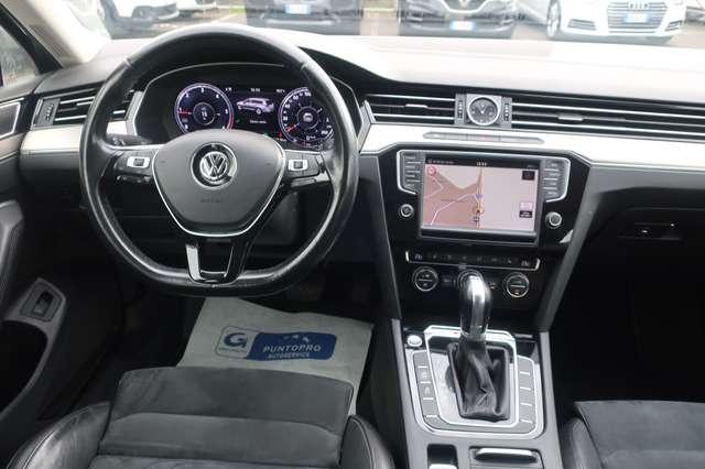 Volkswagen Passat Variant Passat VIII 2.0 tdi SW Highline 4motion 190cv dsg