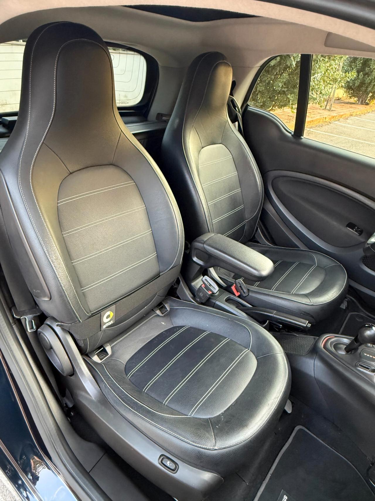 Smart ForTwo EQ Parisblue BRABUS