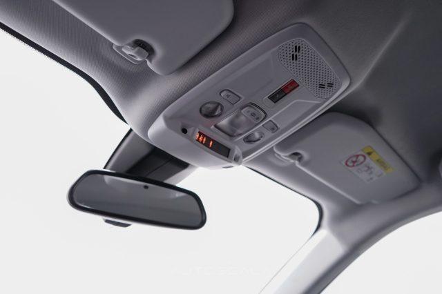 PEUGEOT 2008 motore elettrico 136cv Allure