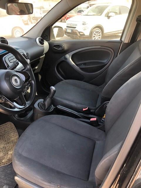 Smart ForFour 70 1.0 twinamic Youngster