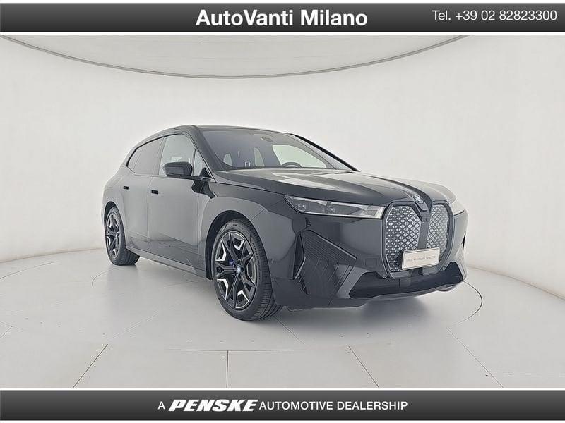 BMW iX xDrive50 Pacchetto Sportivo