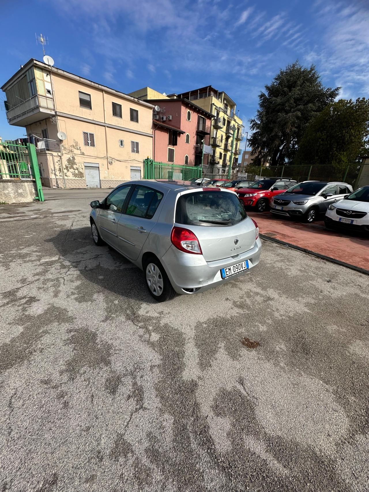 Renault Clio 1.2 16V 5 porte GPL Yahoo!