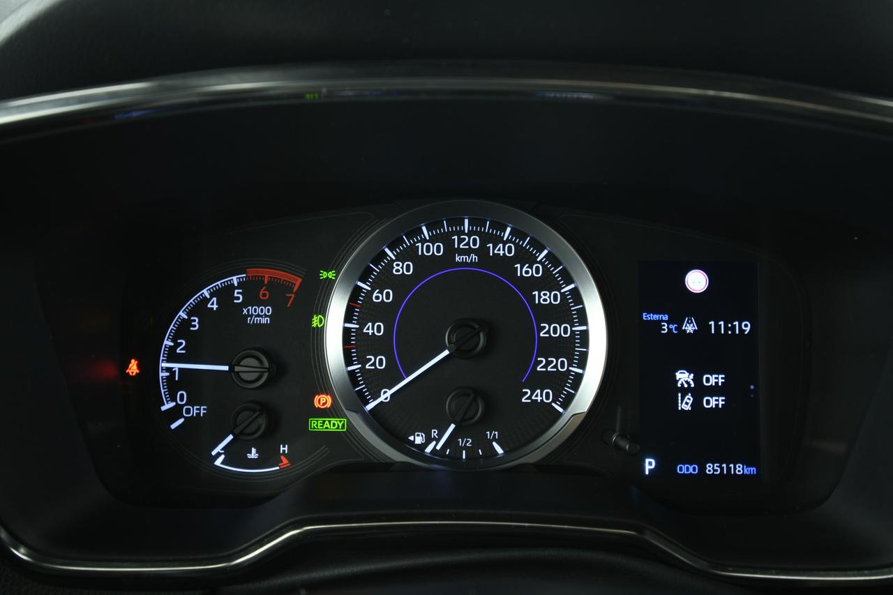 TOYOTA Corolla Touring Sports 1.8h Business cvt CAMERA+ACC+APP CONNECT