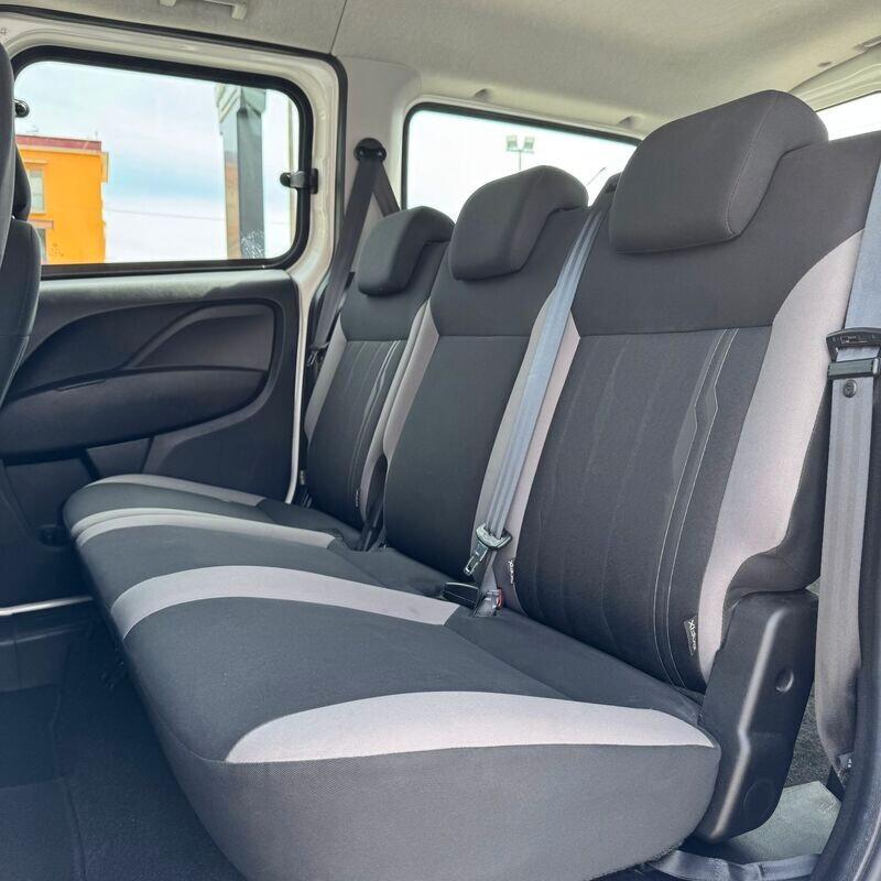 FIAT DOBLO' MAXI 1.6mjt AUTOCARRO 5 POSTI 2021