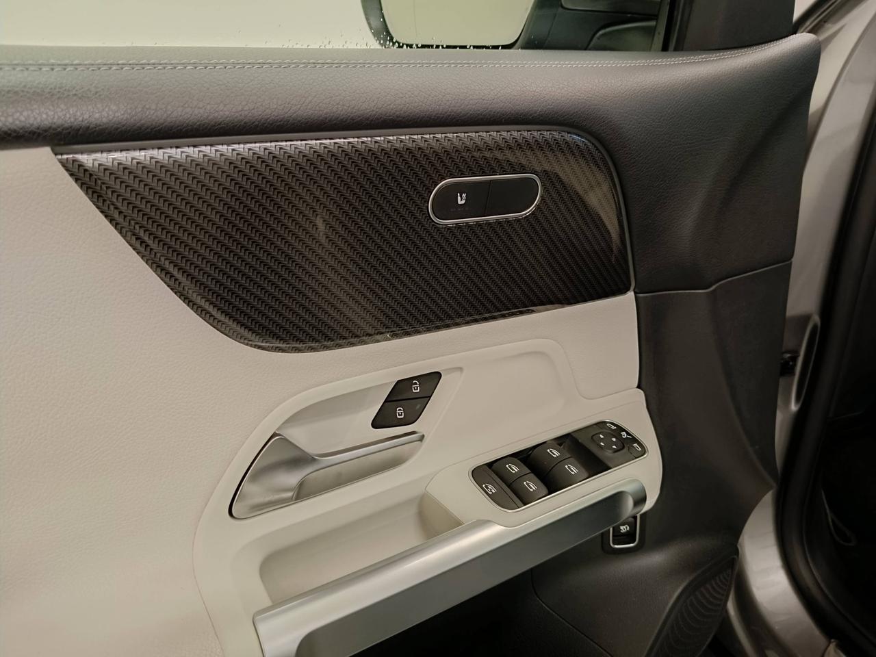 Mercedes-Benz GLB - X247 2019 - GLB 200 d Premium auto