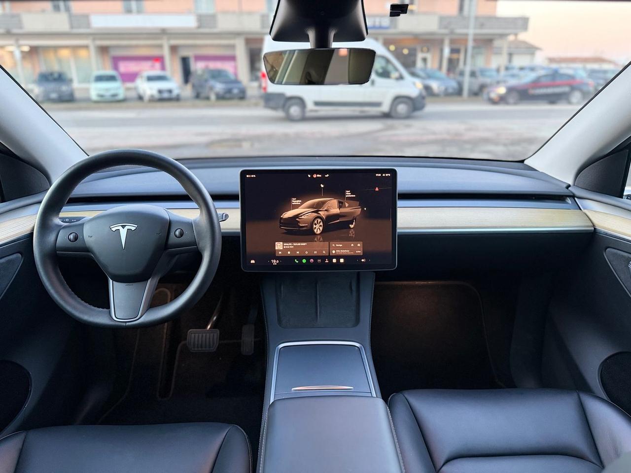 Tesla Model Y Maximum Range / Premium #9286