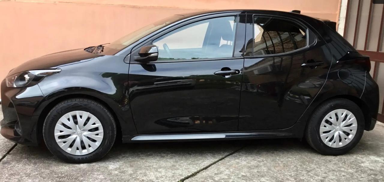 Toyota Yaris 1.5 Hybrid 5 porte Business