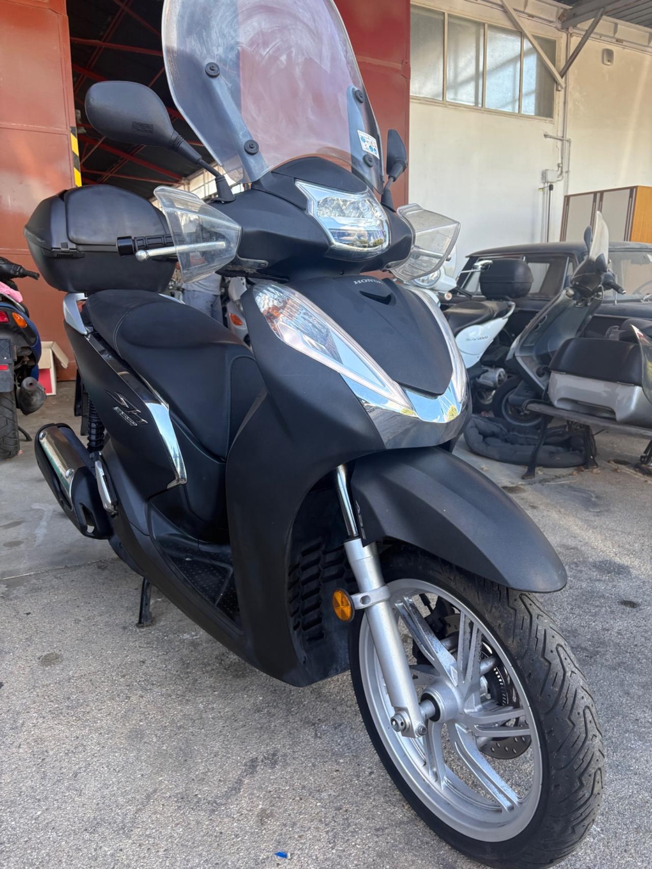 HONDA SH 300 i