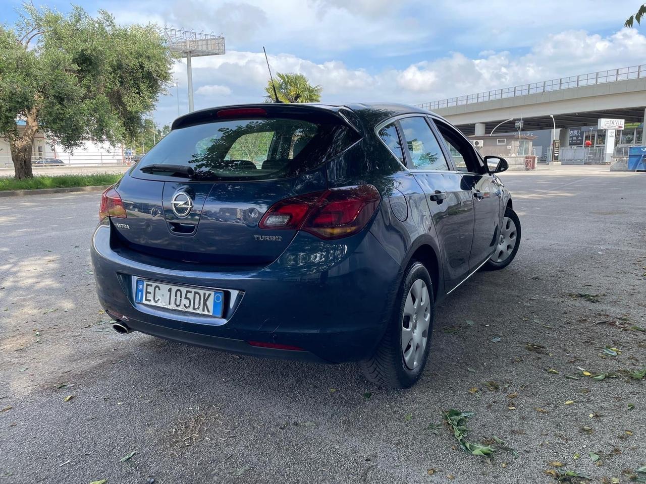 Opel Astra 1.6 Turbo 180CV Sports Tourer aut. Cosmo S