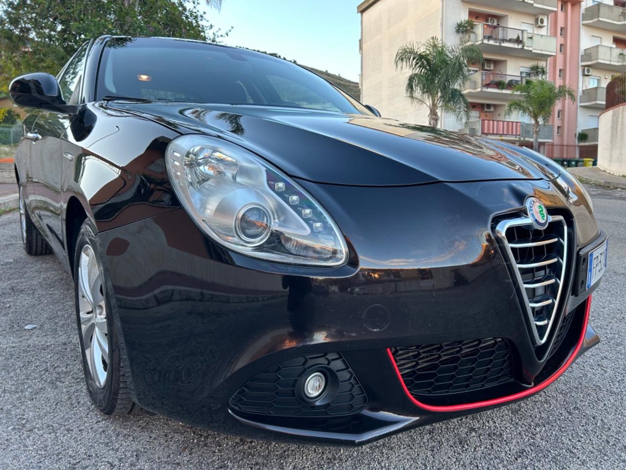 Alfa Romeo Giulietta 1.6 JTDm garanzia di 12 mesi