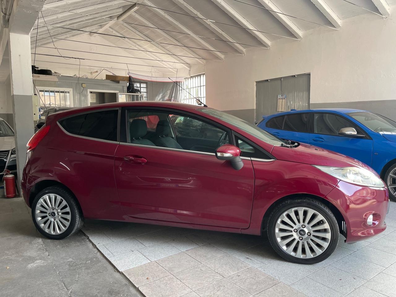 Ford Fiesta 1.4 3 porte Bz.- GPL Titanium