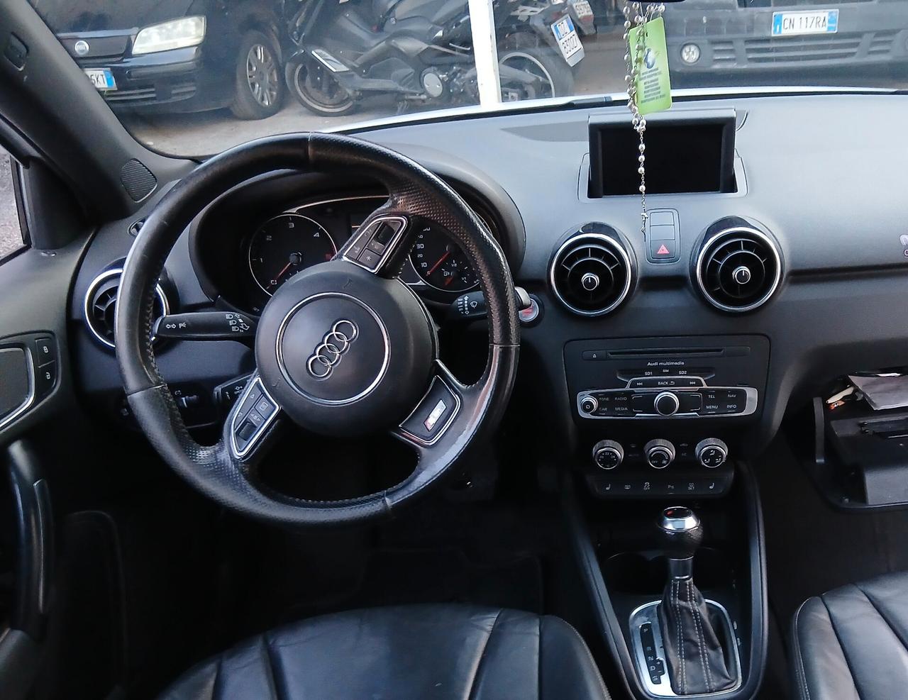 Audi A1 1.6 TDI S tronic Ambition Sline