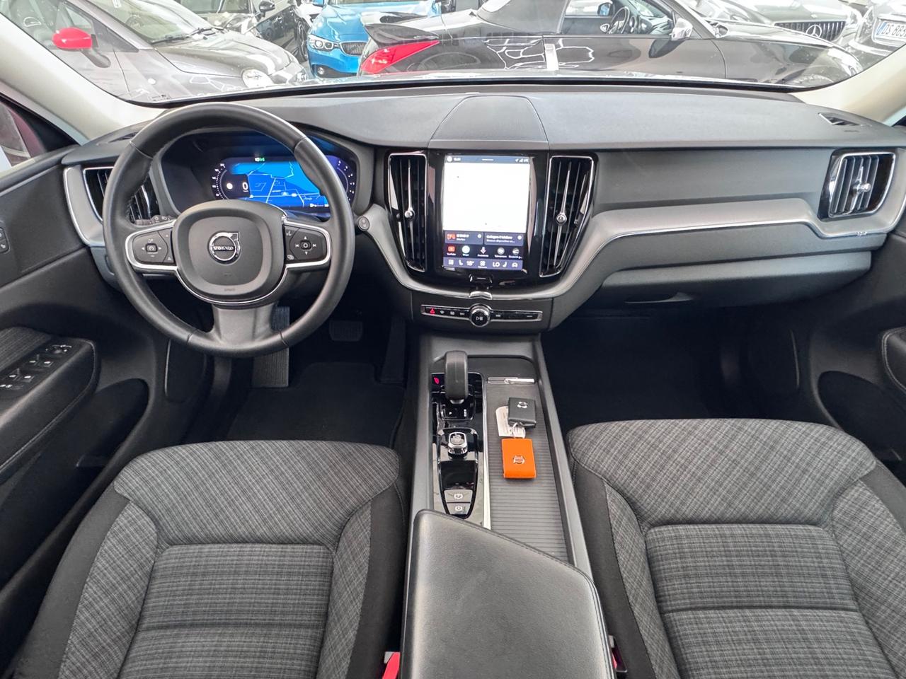 XC60 B4 (d) automatico Essential TAGLIANDI VOLVO