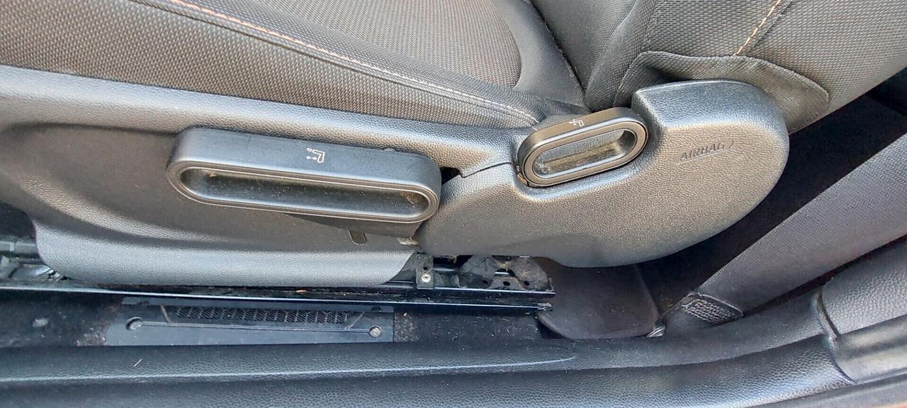 MINI ONE 1,5 DIESEL 95 CV HYPE LEGA TELEFONO SENSORI RADAR FULL LED IMPECCABILE X NEOPATENTATI