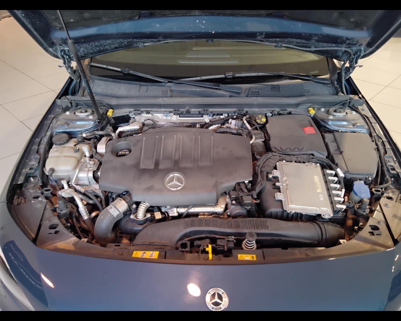 Mercedes-Benz Classe A - W177 2018 - A 180 d Sport auto