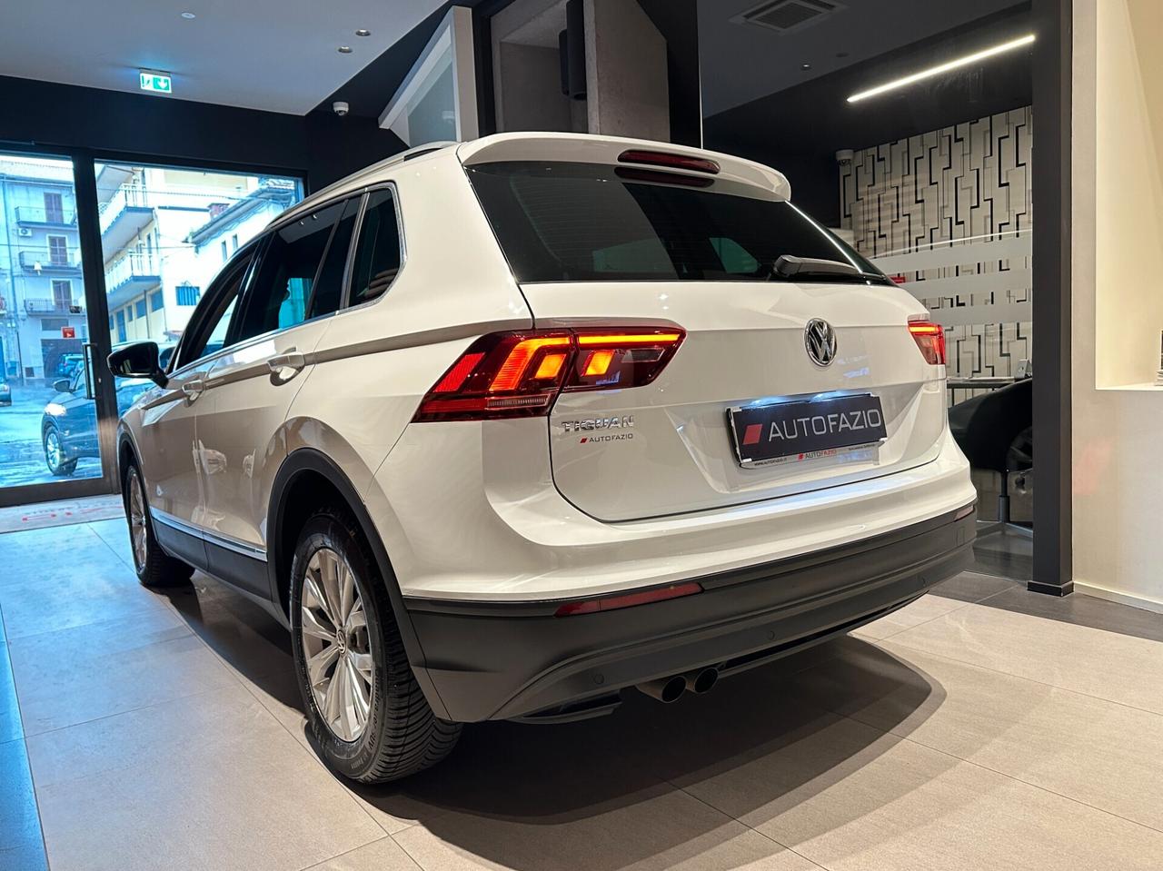 Volkswagen Tiguan 2.0 TDI SCR 4MOTION Business BlueMotion Technology