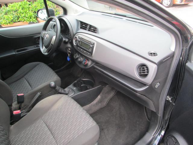 TOYOTA Yaris 1.0 5 porte Lounge Ecologica