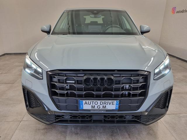 AUDI Q2 40 TFSI quattro S tronic SLINE Identity Black