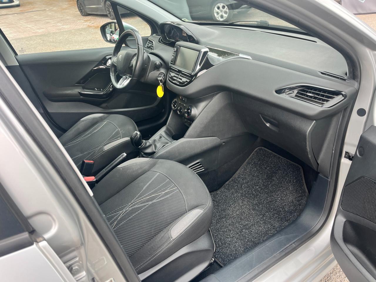 Peugeot 208 PureTech 82 5 porte Access