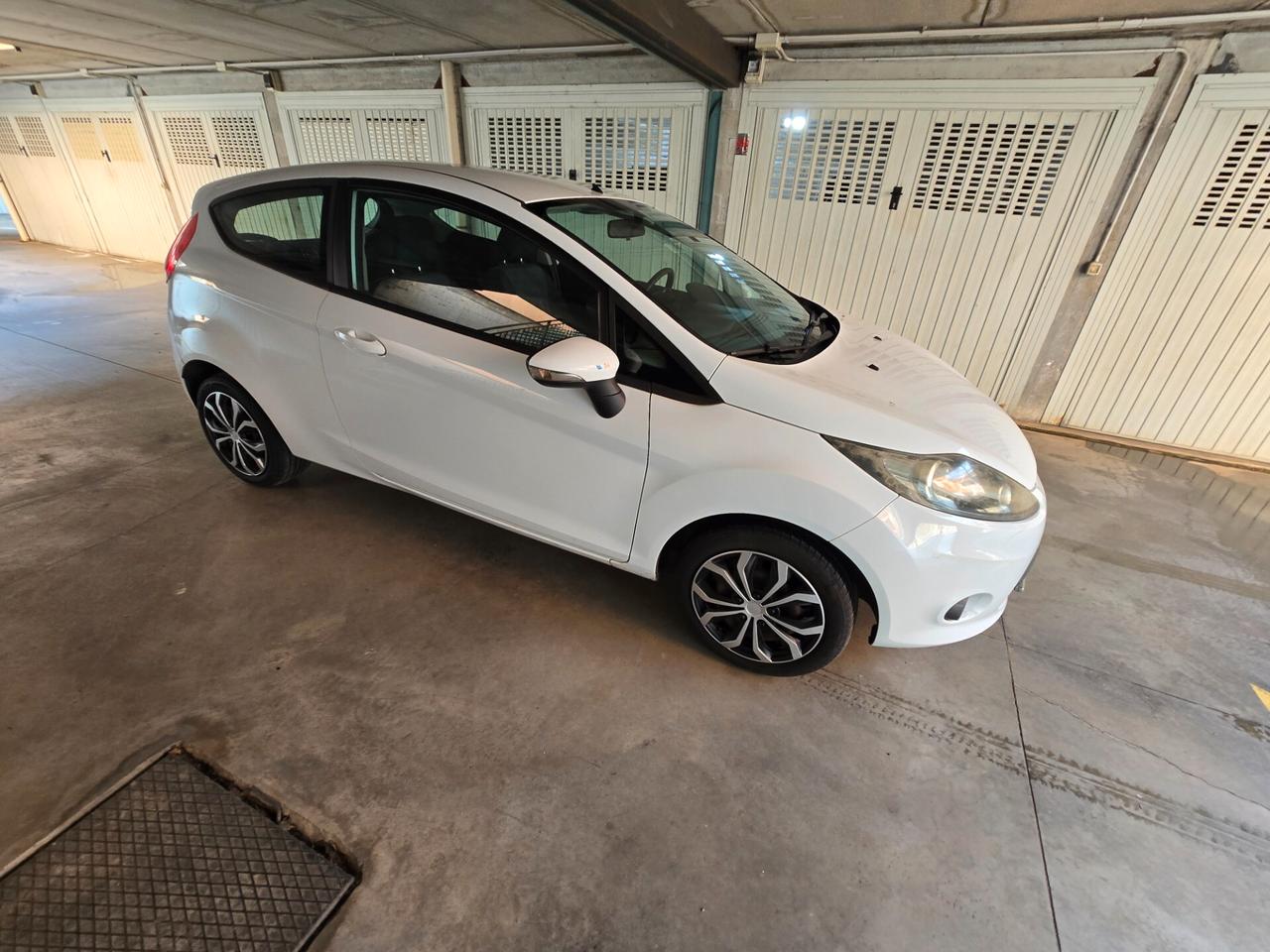 Ford Fiesta 1.4 3 porte Bz.- GPL Titanium