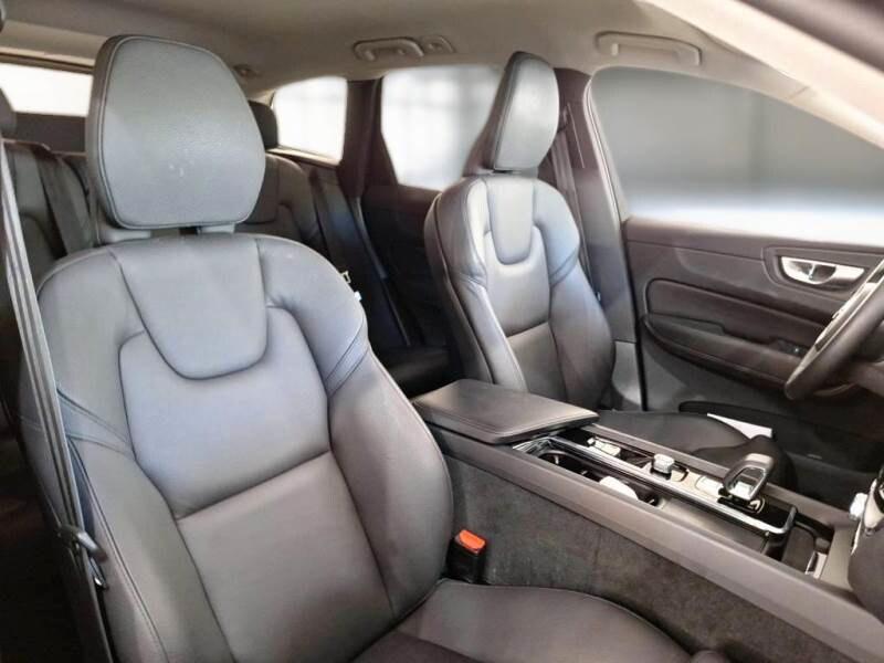 VOLVO XC60 (2017-->) XC60 B4 (d) AWD automatico...