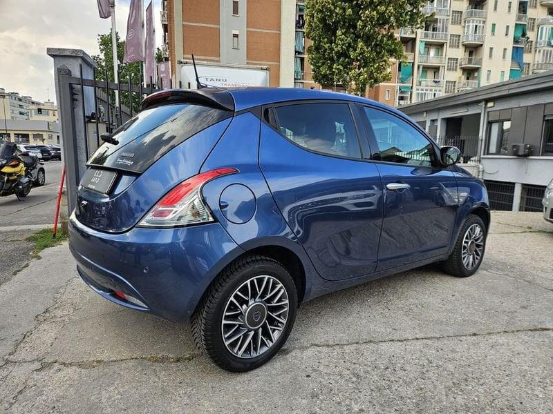 Lancia Ypsilon 1.0 FireFly 70cv Hybrid