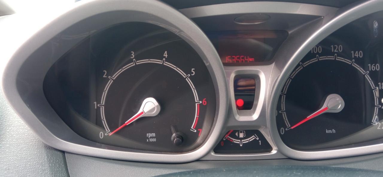 Ford Fiesta 1.2 TITANIUM