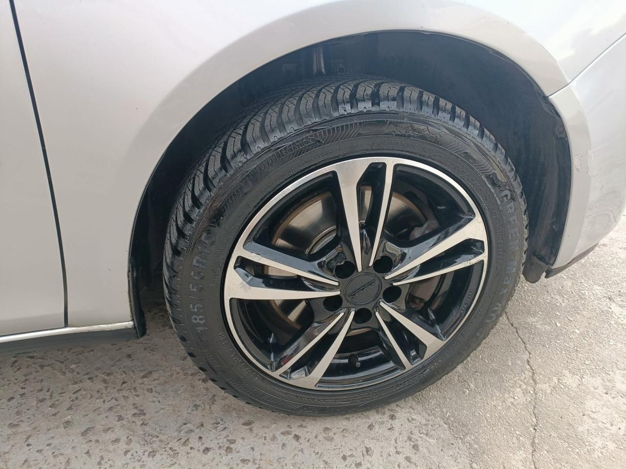 Skoda Roomster 1.4 TDI 80CV Comfort ok neopatentati