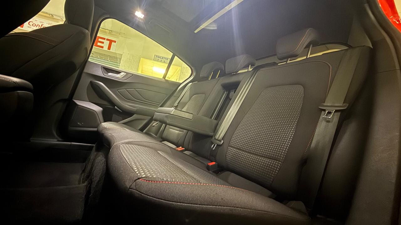 Ford Focus 1.0 EcoBoost Hybrid 125 CV ST-Line 2021 TETTO