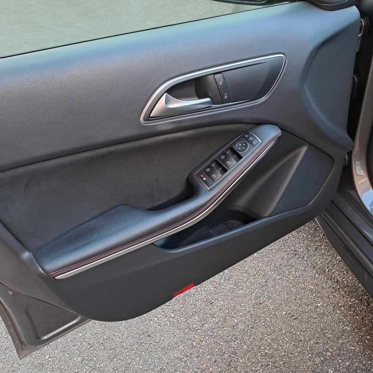 Mercedes GLA UNICO PROPRIETARIO - Full Optional