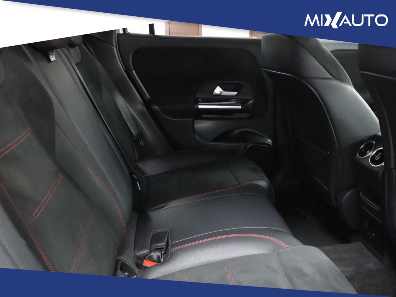 Mercedes-Benz GLA 200 D Premium AUTO