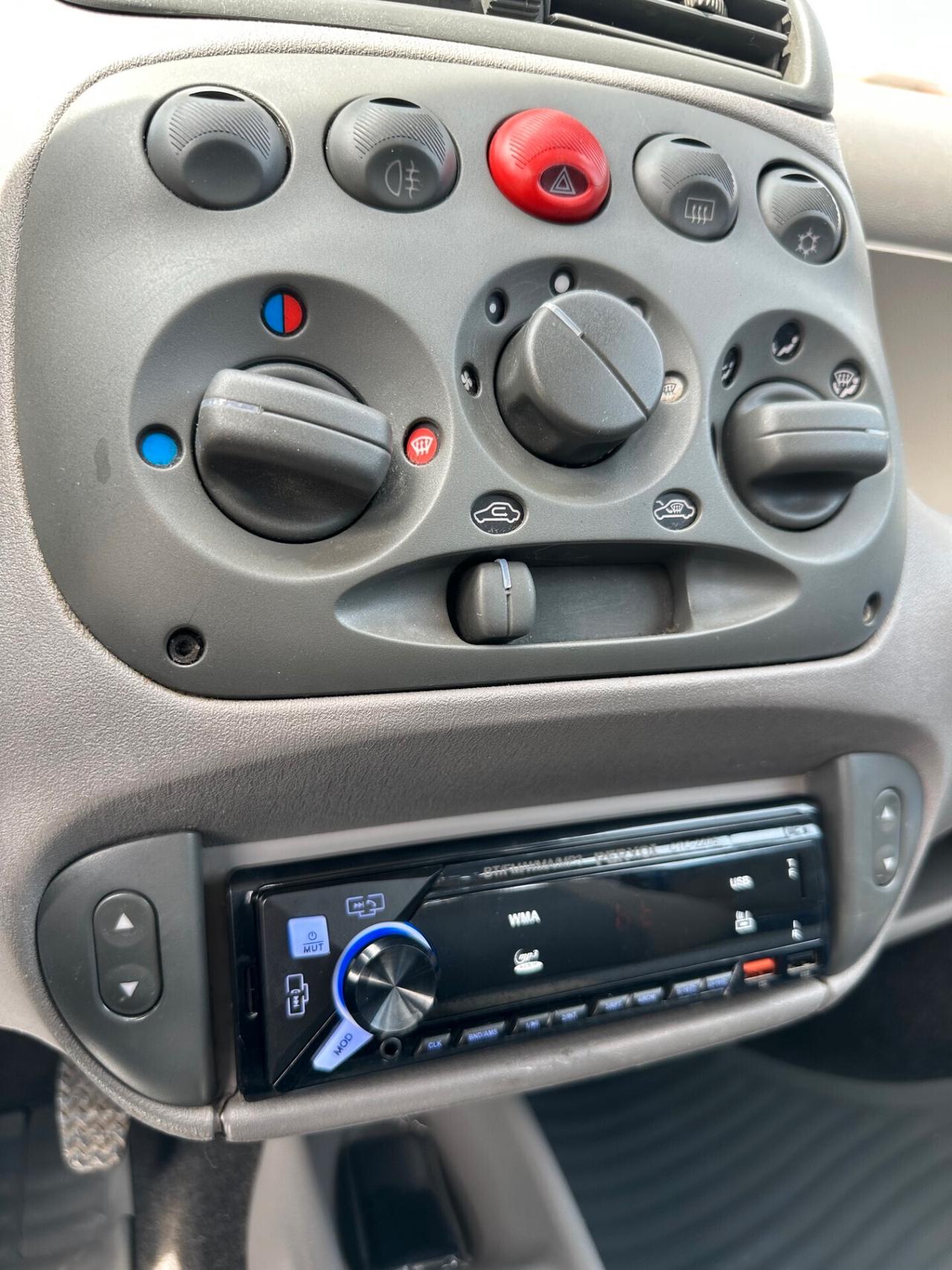 FIAT 600 1.1 BENZINA 2005 UNIPRO SERVO + CLIMA