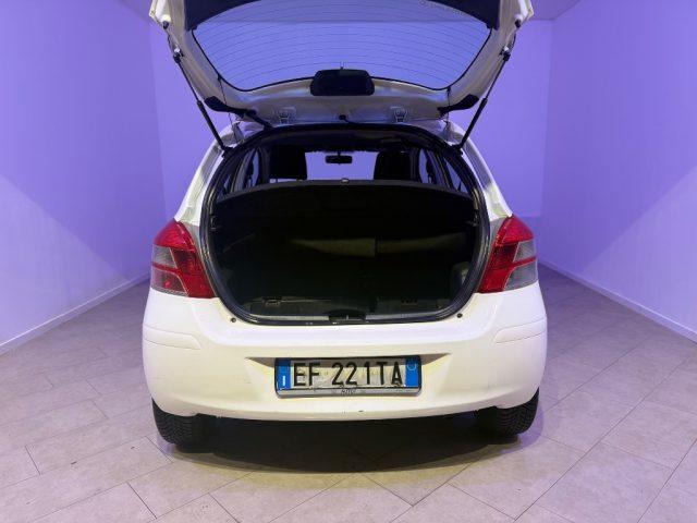 TOYOTA Yaris 1.0 5 porte Now
