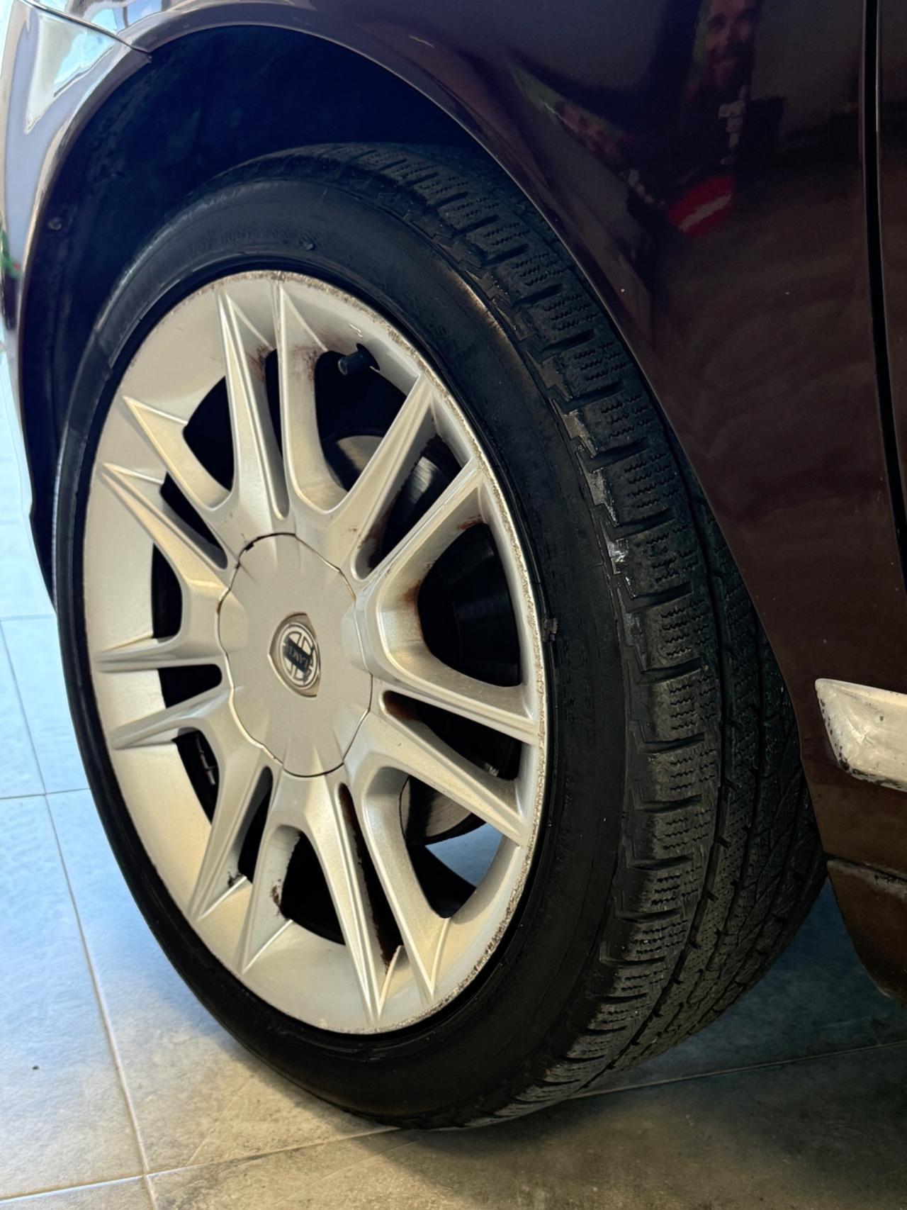 Lancia Ypsilon 1.4 Platino